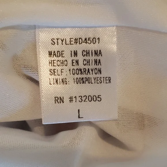 entro Cold-Shoulder Dress with Lace Sleeves  Size Large - Picture 5 of 8